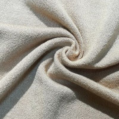 如何選擇滌綸紗控成本？期貨價(jià)格傳導(dǎo)鏈深度解析